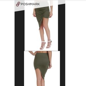 Asymmetrical bodycon skirt size Large